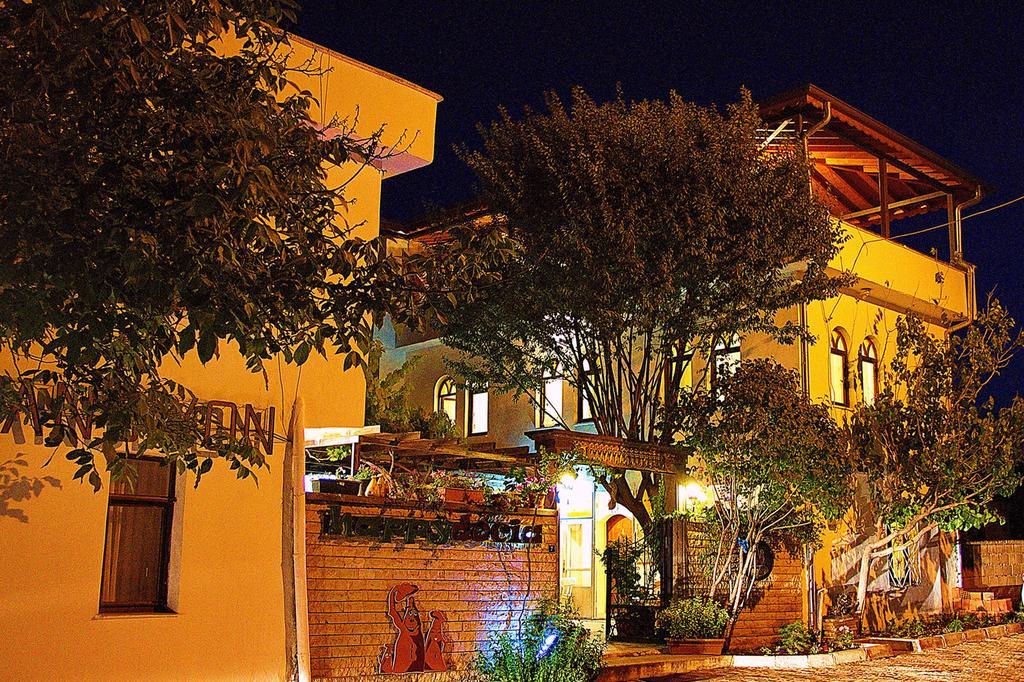 Bed and Breakfast Happydocia Göreme Exteriér fotografie
